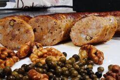 Green Peppercorn Walnut Bratwurst 500g